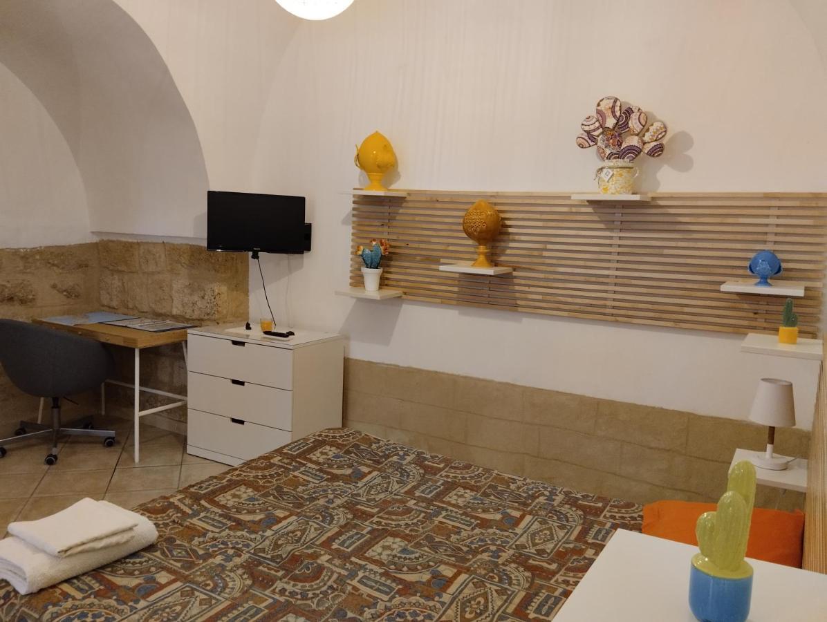 Bed and Breakfast Dimora Dioniso Полиньяно-а-Маре Экстерьер фото